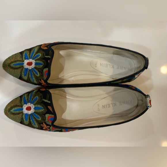 Anne Klein embroidered ballet flats size 6 - Picture 8 of 10
